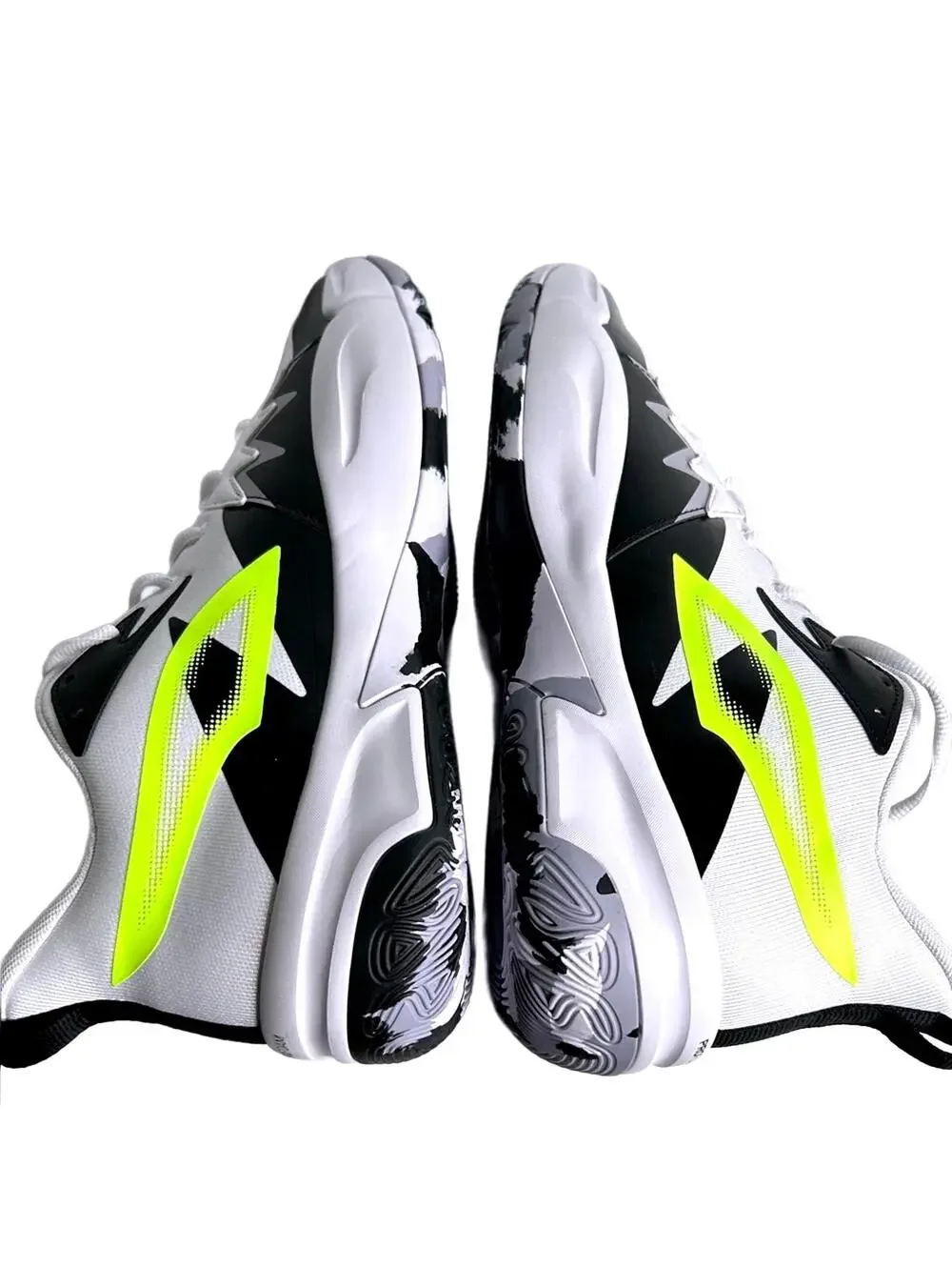 PUMA Identity of the Genetics Basketball Shoes 